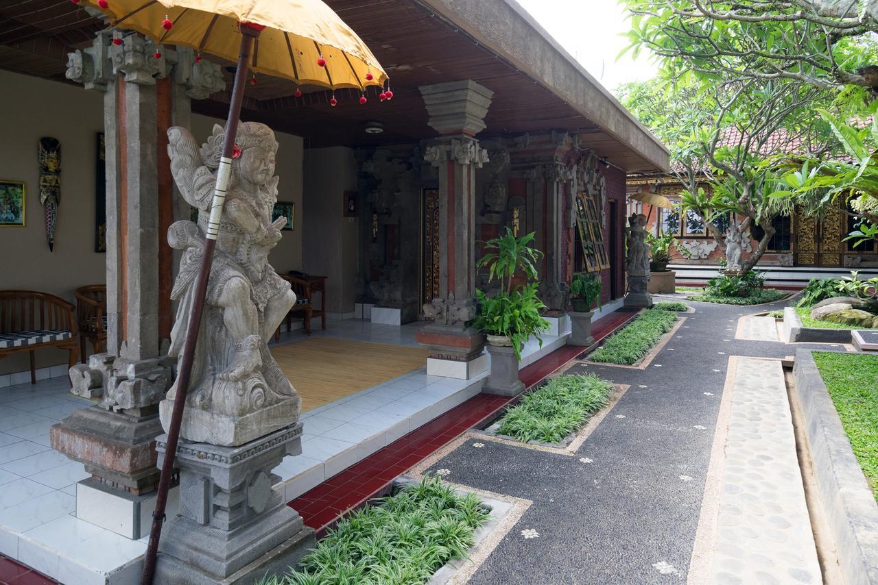 Nuaja Balinese Guest House Ubud  Exterior photo