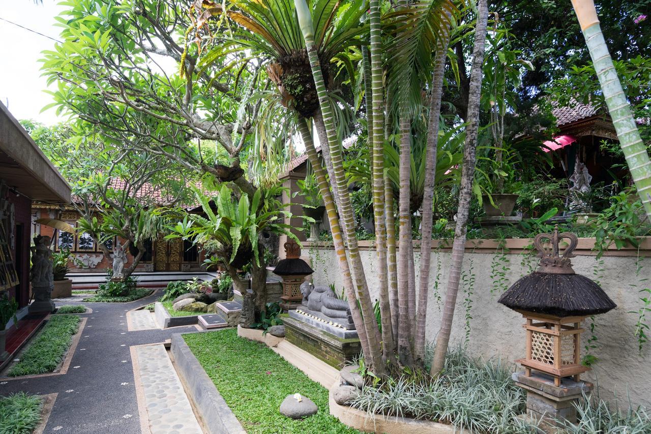 Nuaja Balinese Guest House Ubud  Exterior photo