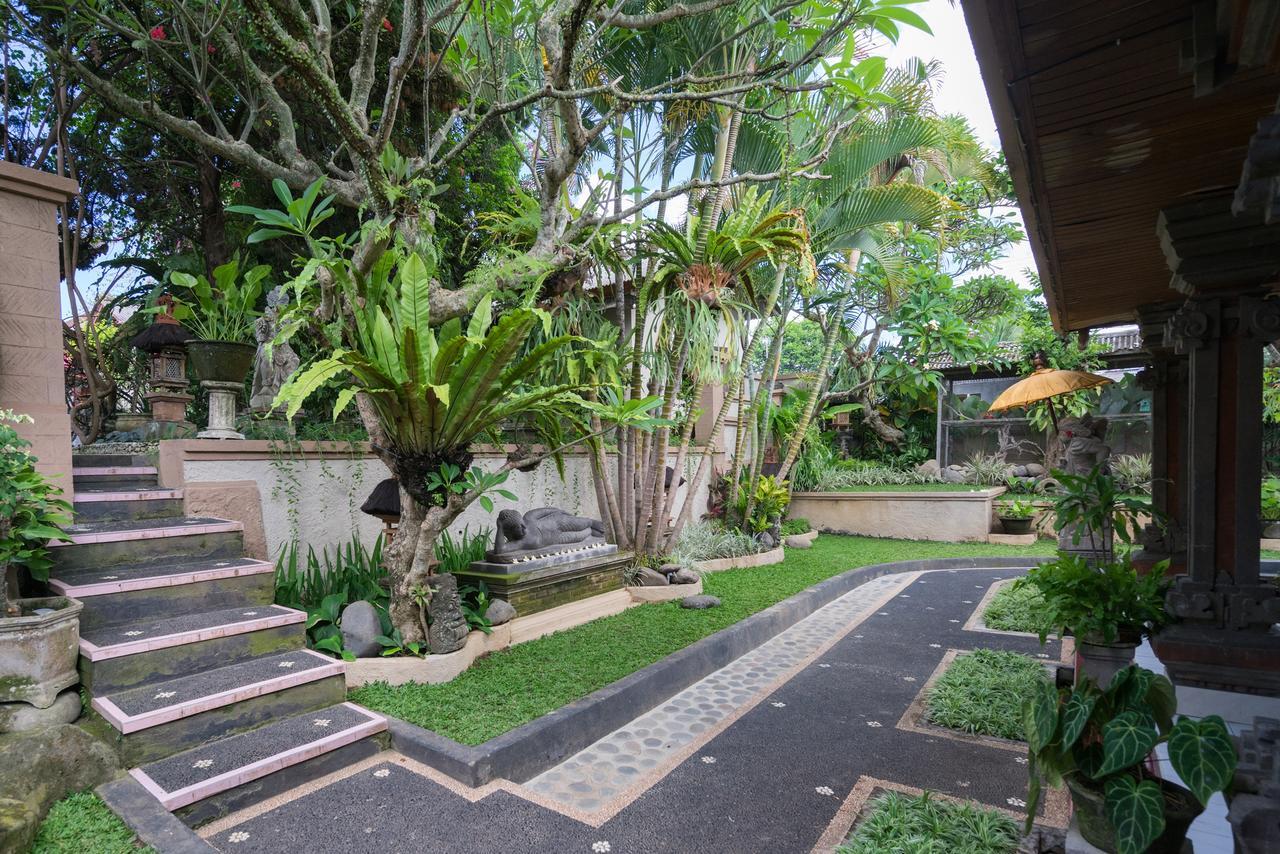 Nuaja Balinese Guest House Ubud  Exterior photo